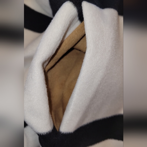 The Limited Open Front Jacket with Pockets - Picture 5 of 6